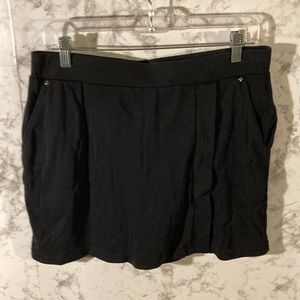 52-2 JONES NEW YORK black pull on elastic waist jersey knit scooter skort M